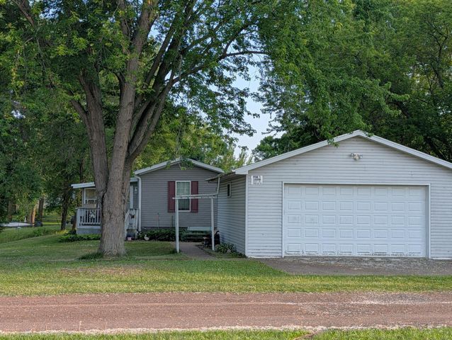 10966 S Frontage Road, Pine City, MN 55063