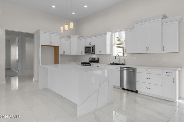 18632 W SANTA IRENE Drive, Goodyear, AZ 85338