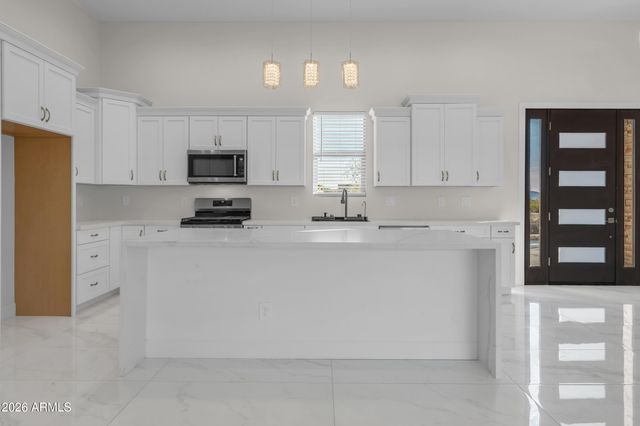 18632 W SANTA IRENE Drive, Goodyear, AZ 85338