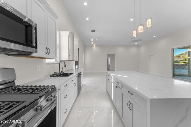 18632 W SANTA IRENE Drive, Goodyear, AZ 85338