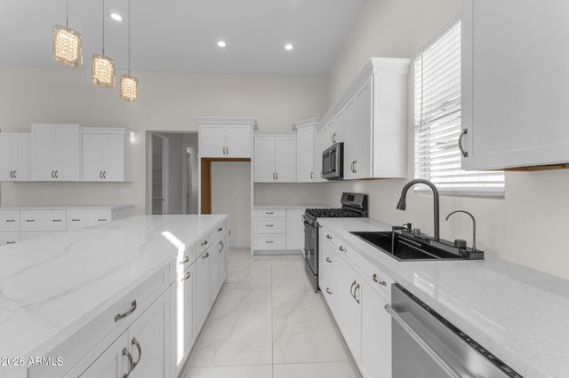 18632 W SANTA IRENE Drive, Goodyear, AZ 85338