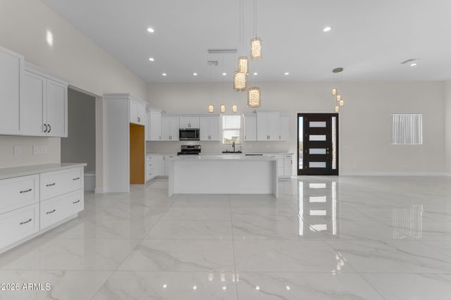 18632 W SANTA IRENE Drive, Goodyear, AZ 85338