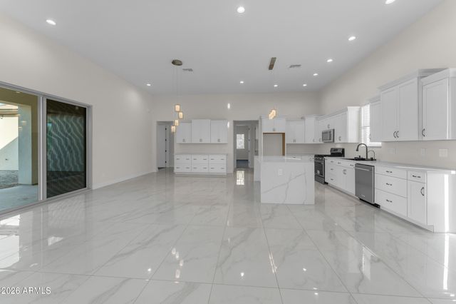 18632 W SANTA IRENE Drive, Goodyear, AZ 85338