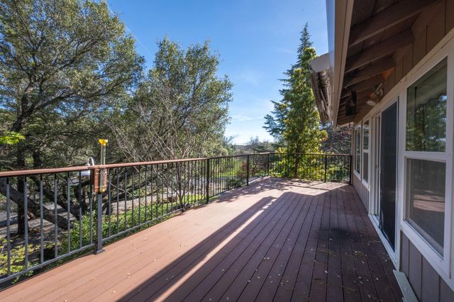 2087 American River Trl, Cool, CA 95614