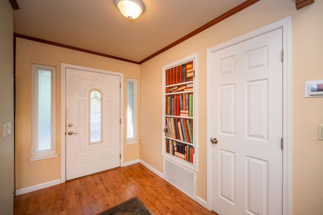 2087 American River Trl, Cool, CA 95614