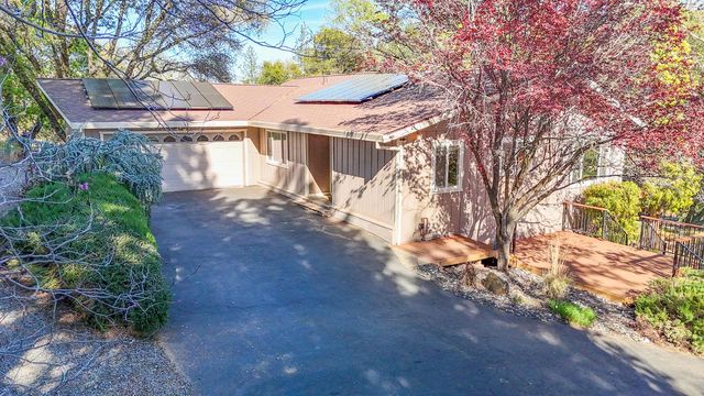 2087 American River Trl, Cool, CA 95614