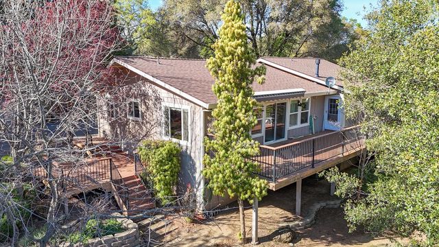 2087 American River Trl, Cool, CA 95614