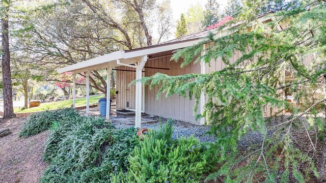 2087 American River Trl, Cool, CA 95614