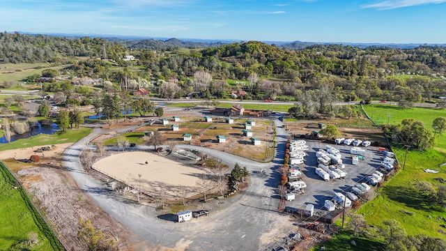 2087 American River Trl, Cool, CA 95614