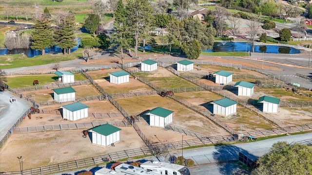 2087 American River Trl, Cool, CA 95614