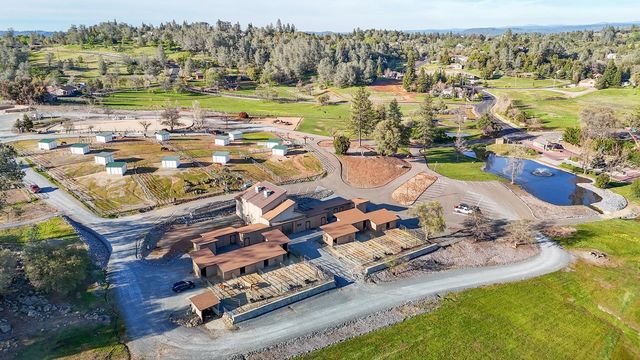 2087 American River Trl, Cool, CA 95614