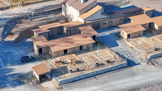 2087 American River Trl, Cool, CA 95614