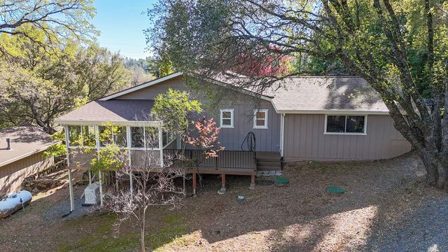 2087 American River Trl, Cool, CA 95614