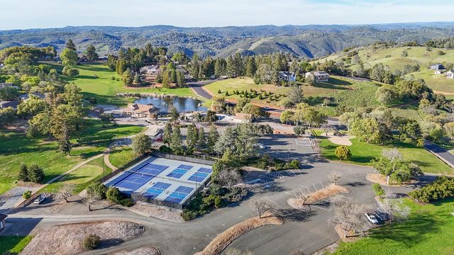 2087 American River Trl, Cool, CA 95614