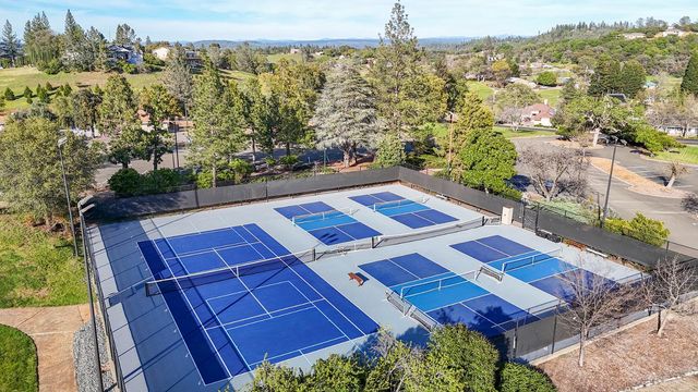 2087 American River Trl, Cool, CA 95614