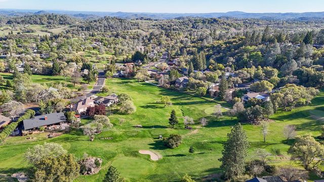 2087 American River Trl, Cool, CA 95614