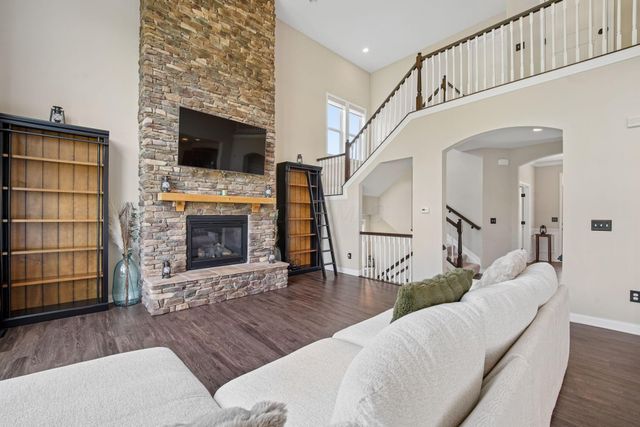 3438 Woodland Drive, Hilliard, OH 43026