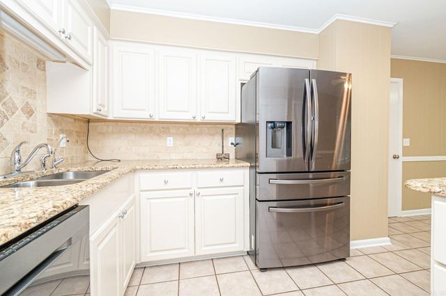 1222 Crestwood Dr., El Dorado, AR 71730