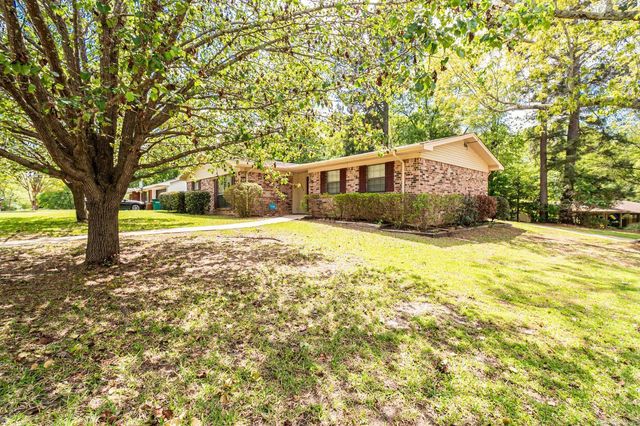 1222 Crestwood Dr., El Dorado, AR 71730