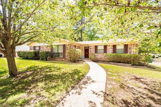 1222 Crestwood Dr., El Dorado, AR 71730
