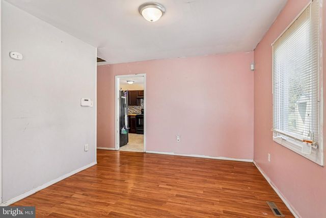 32 MILLBROOK DR, Willingboro, NJ 08046