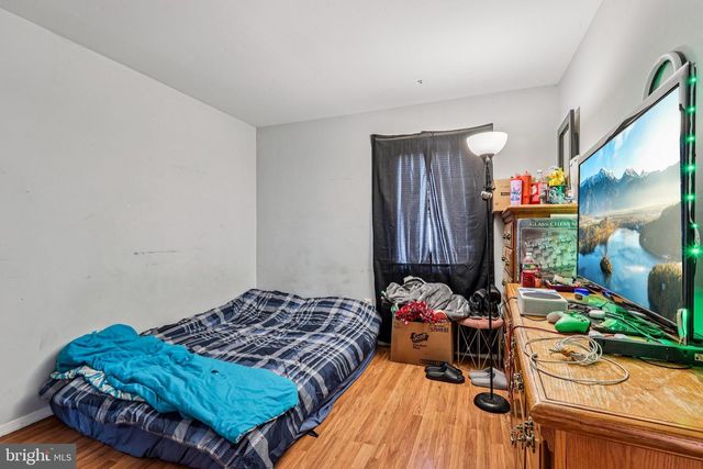 32 MILLBROOK DR, Willingboro, NJ 08046