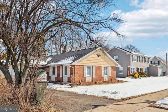 32 MILLBROOK DR, Willingboro, NJ 08046