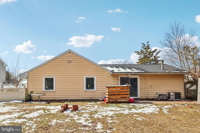 32 MILLBROOK DR, Willingboro, NJ 08046