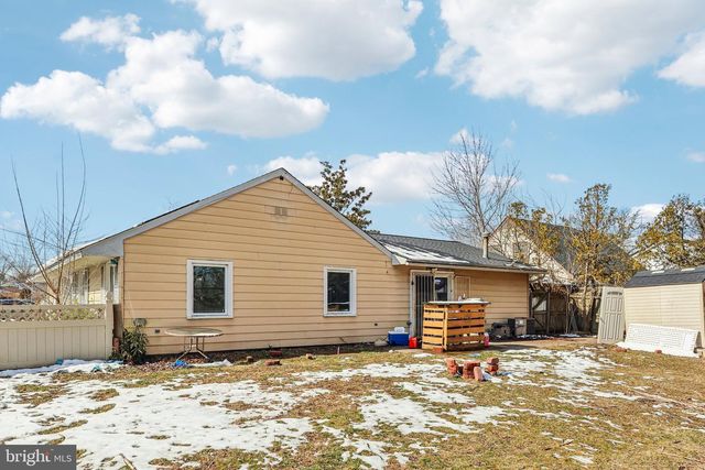 32 MILLBROOK DR, Willingboro, NJ 08046