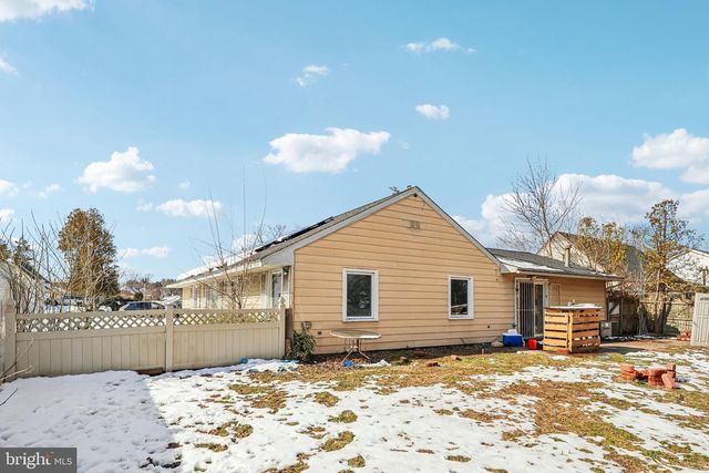 32 MILLBROOK DR, Willingboro, NJ 08046