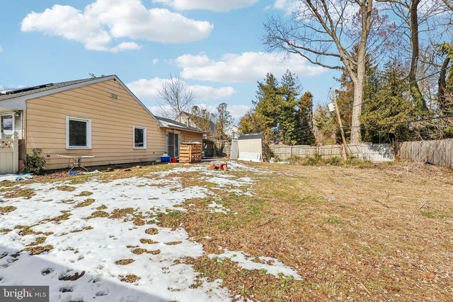 32 MILLBROOK DR, Willingboro, NJ 08046