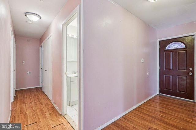 32 MILLBROOK DR, Willingboro, NJ 08046