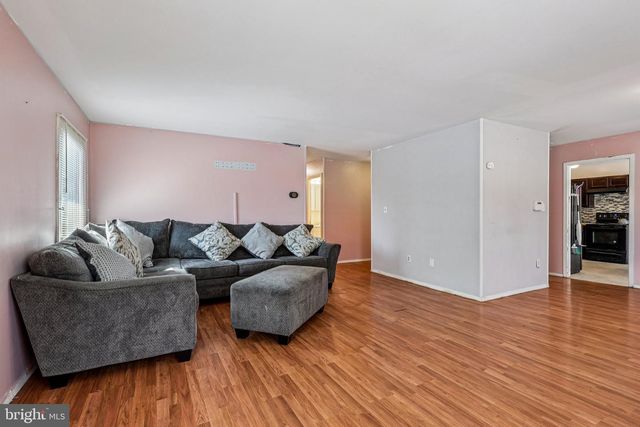 32 MILLBROOK DR, Willingboro, NJ 08046