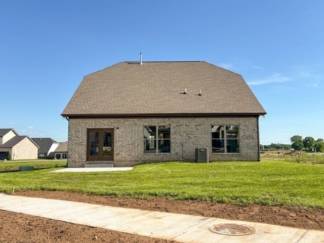 106 Turf Way Street, Gallatin, TN 37066
