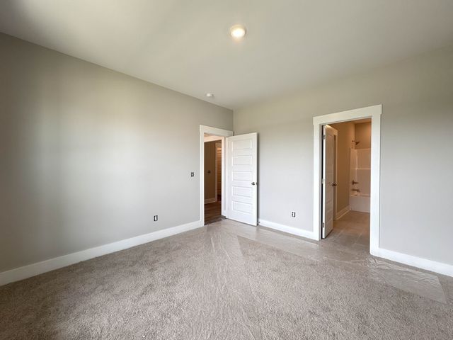 106 Turf Way Street, Gallatin, TN 37066