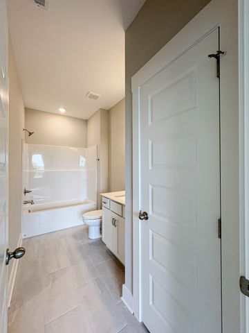 106 Turf Way Street, Gallatin, TN 37066
