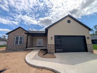 20470 Longboat Court, Bristol, IN 46507