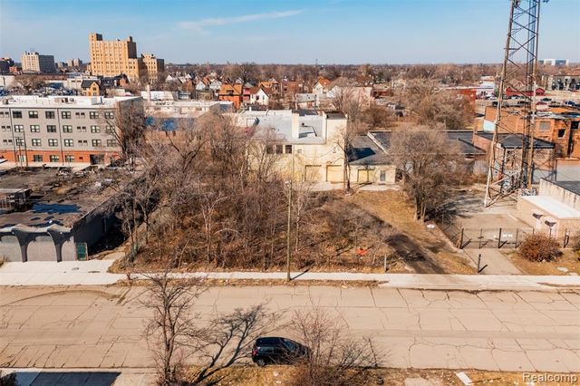 277 E Baltimore Street, Detroit, MI 48202