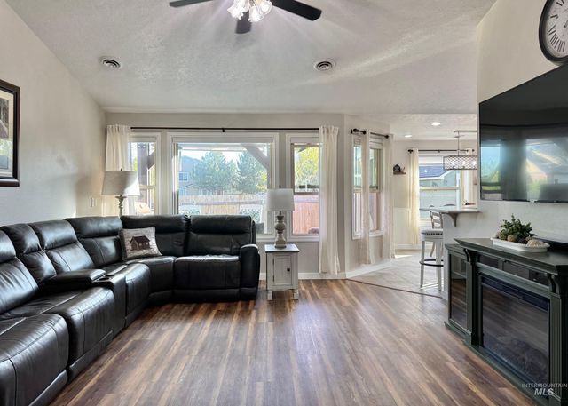 16825 N Darmady, Nampa, ID 83687