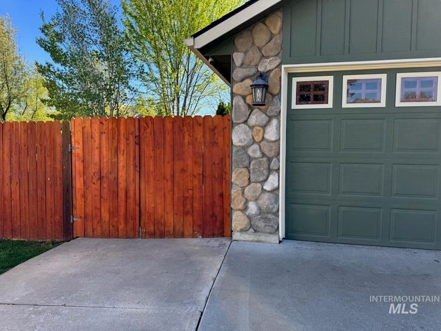 16825 N Darmady, Nampa, ID 83687