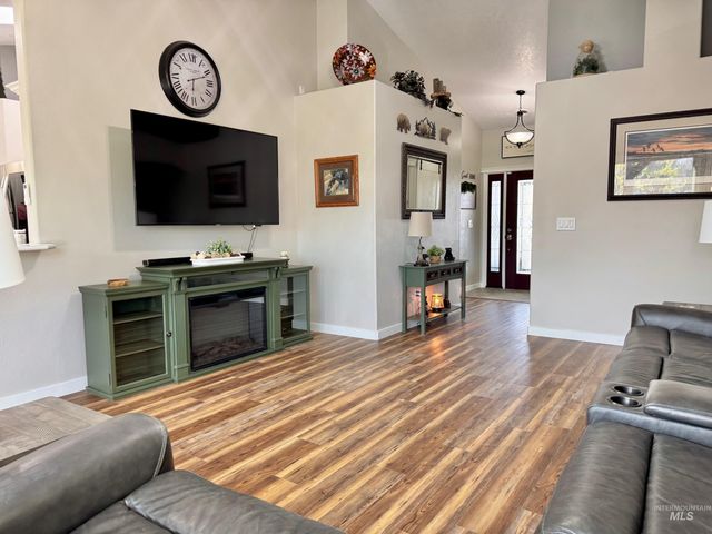 16825 N Darmady, Nampa, ID 83687