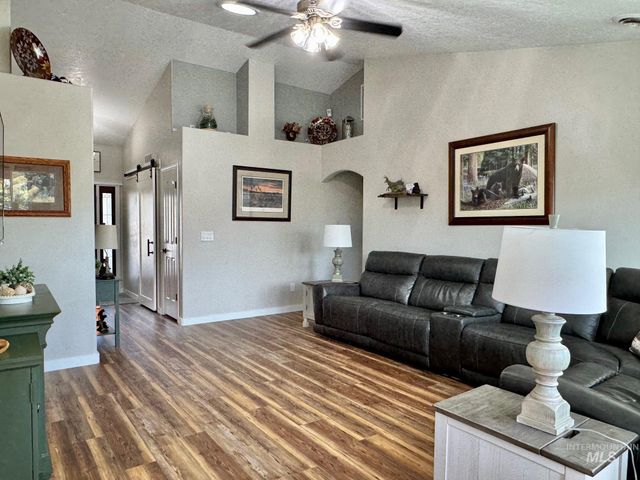 16825 N Darmady, Nampa, ID 83687