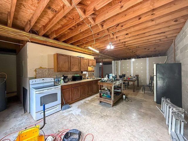 1131 Big Woods Road, New Waverly, TX 77358