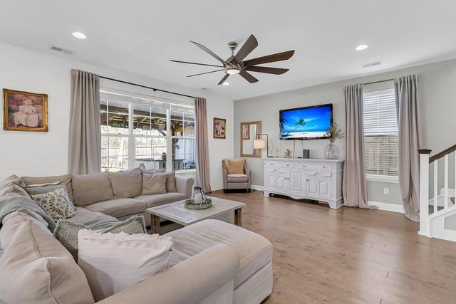 271 Palmetto Walk Drive, Summerville, SC 29483