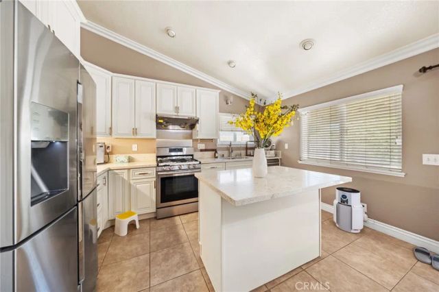 6811 Arthur Court, Chino, CA 91710