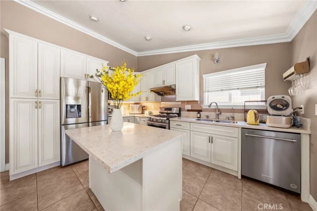 6811 Arthur Court, Chino, CA 91710
