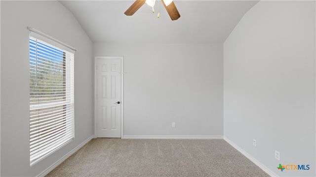 195 Cheyenne Lane, Kingsbury, TX 78638