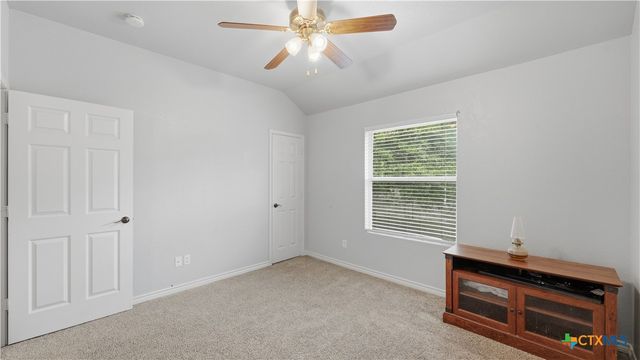 195 Cheyenne Lane, Kingsbury, TX 78638