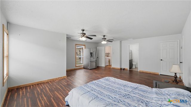 195 Cheyenne Lane, Kingsbury, TX 78638