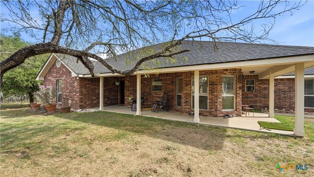 195 Cheyenne Lane, Kingsbury, TX 78638
